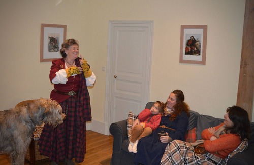 Aubigny-sur-Nere Apartment | Historic Scottish residence in Cher with garden and games room