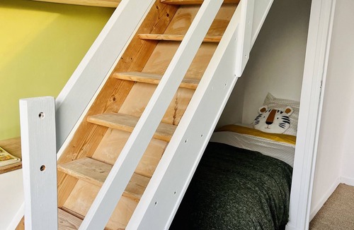 Regnezville-sur-Mer Hotel | Historic seaside residence