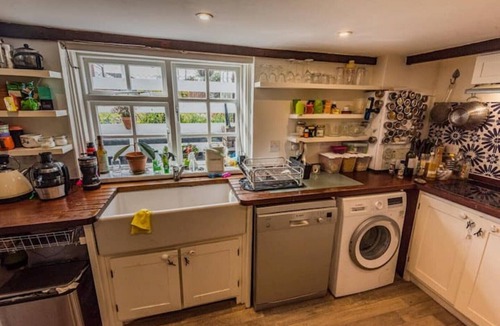 Kessingland Cottage | Historic seafront cottage, projector, piano etc