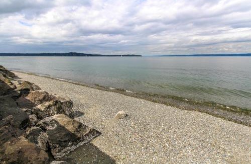 Rollingbay House | Historic Shore Cottage