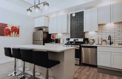 Soulard Apartment | Historic Soulard 2BR Apt with Fenced Patio, Washer/Dryer & Free Parking