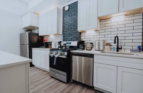Soulard Apartment | Historic Soulard 2BR Apt with Fenced Patio, Washer/Dryer & Free Parking