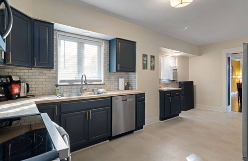 South Side Flats House | Historic South Side Sanctuary