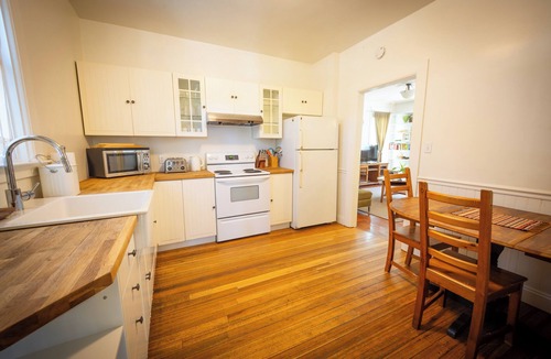 Downtown Berkeley Apartment | Historic Spacious Berkeley Flat Near U.C.B. Campus
