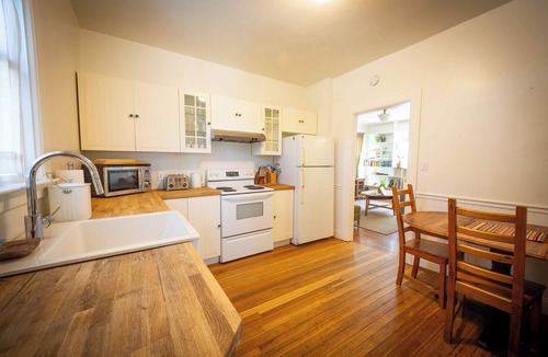 Downtown Berkeley Apartment | Historic Spacious Berkeley Flat Near U.C.B. Campus