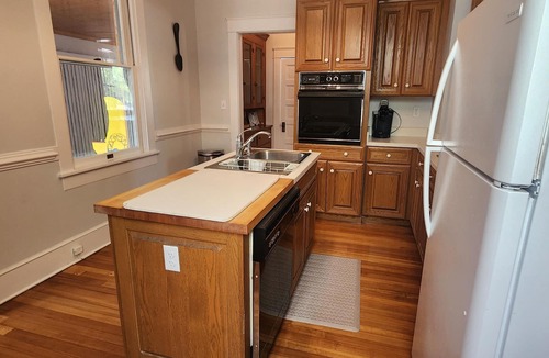 Cape Charles House | Historic Spacious 4-bedroom corner house on the Park - Brickhaven by the Park