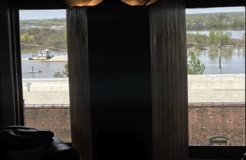 Vicksburg Apartment | Historic Speak Easy Loft with Water Views in Downtown Vicksburg