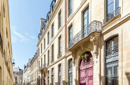 Quartier Sainte-Avoye Apartment | Historic Splendour in Le Marais – A Rare 5-Bedroom Parisian Apartment