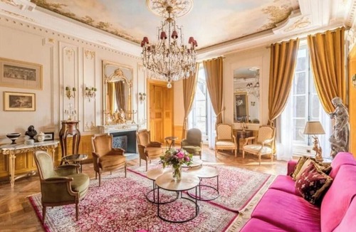 Quartier Sainte-Avoye Apartment | Historic Splendour in Le Marais – A Rare 5-Bedroom Parisian Apartment