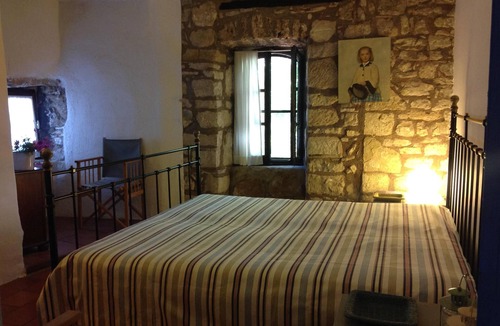 Lauroux House | historic stone house Les Condamines