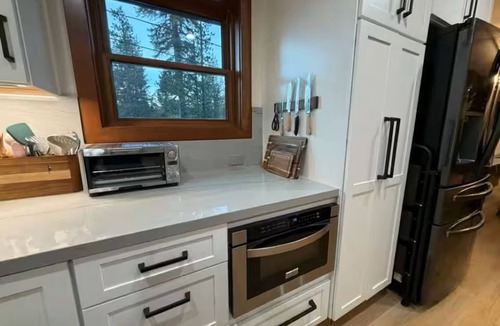 Soda Springs Villa | Historic Stone Villa - Donner Summit - Ski, Hike & Climb - Sauna - EV Charger