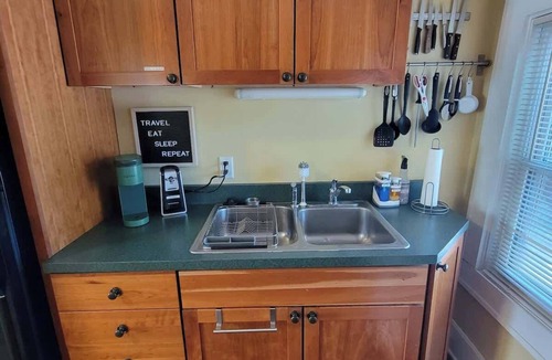 West Washington Apartment | Historic Studebaker Carriage House- Upper Level