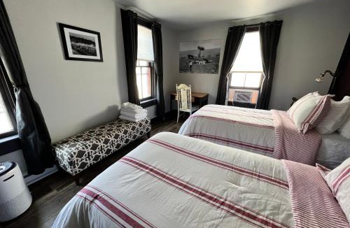 Bellefonte Apartment | Historic, Stylish Getaway 2 blocks from Waterfront