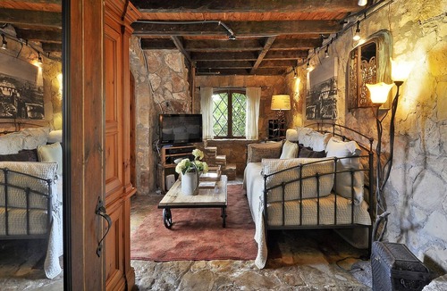 Tarrytown Cottage | Historic Tarrytown Cottage on Lake Austin/ Scenic Drive
