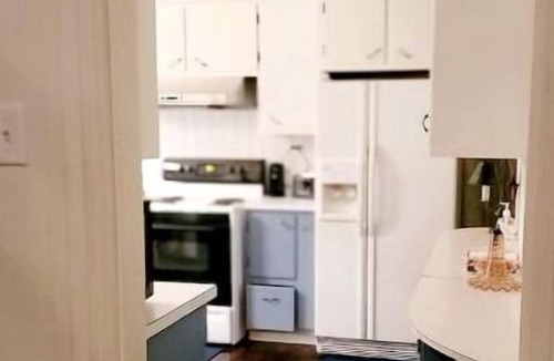 Watsontown House | Historic Townhouse w/Antiques & Riverview