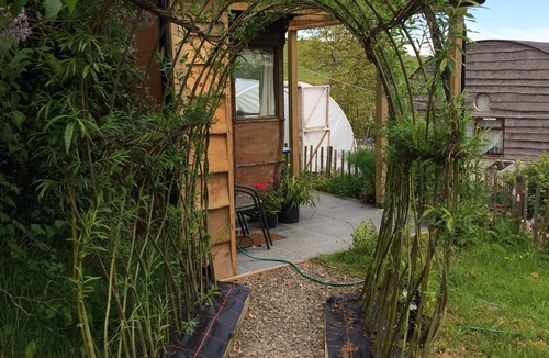 Trefeglwys Cabin | Historic Tram