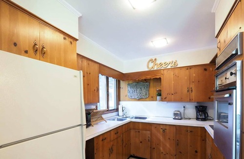 Stockbridge Apartment | Historic Two Bedroom, Downtown Stockbridge