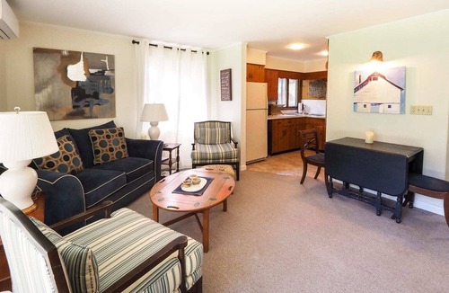 Stockbridge Apartment | Historic Two Bedroom, Downtown Stockbridge
