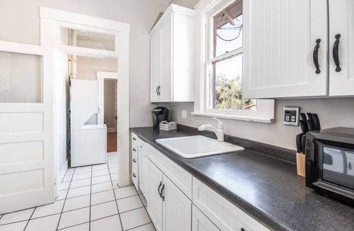 West University House | Historic University 1 Bedroom!