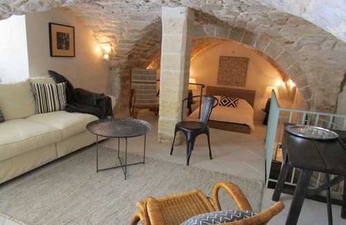 Uzes Apartment | Historic Uzes - Apartment for 2-4 guests in 18th C Townhouse