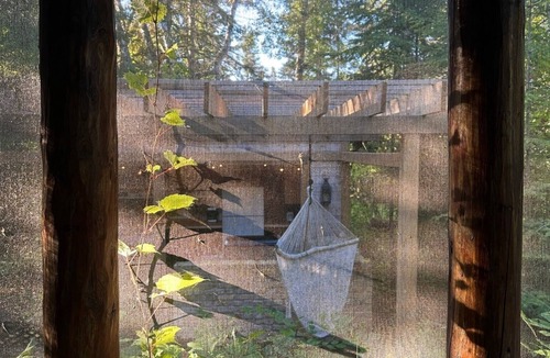 Victoria Beach Cabin | Historic Victoria Beach Log Cabin