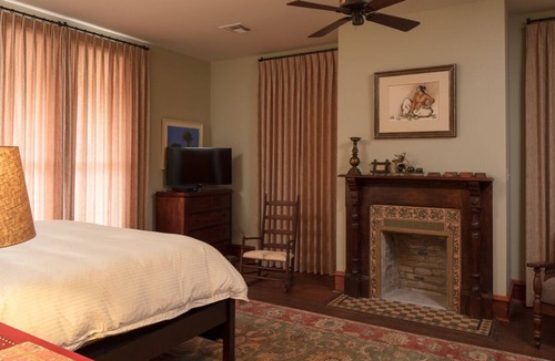Cuero House | Historic Victorian Home
