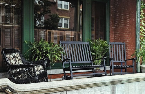 Ranshaw Bed & Breakfast | Historic Victorian Room/Private Bath + Views