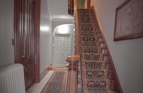 Ranshaw Bed & Breakfast | Historic Victorian Room/Private Bath + Views