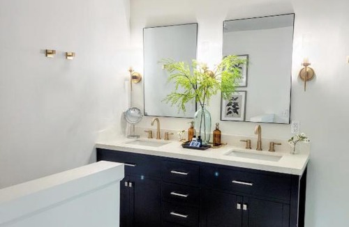 Central Oklahoma City Villa | Historic Villa + 1min from Plaza District + Hot Tub + Pool Table + Friendly