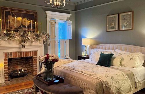 Shallotte House | HISTORIC, Walkable to town, very lose to Brunswick Beaches!