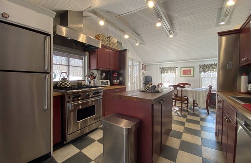 Warren House | Historic Warren/Kent Home