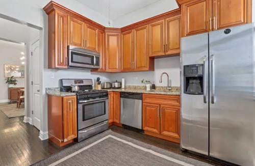 Washington Park Condo | Historic Washington-Hyde Park Greystone