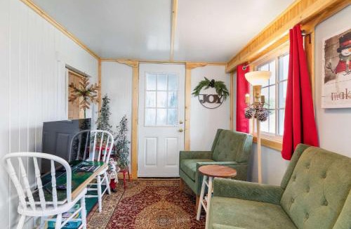 Rockaway Beach House | Historic Water's Edge Cottage 7