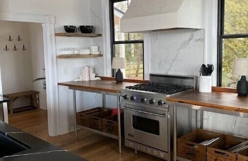 Lancaster House | Historic Waterfront Escape Dock, Deck, Fire Pit, Views, Peace & Kayaks