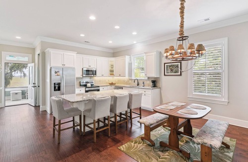 Darien House | Historic Waterfront Home