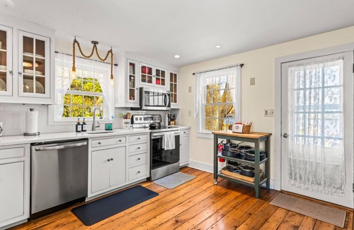 Mystic House | Historic Waterfront Home & Cottage