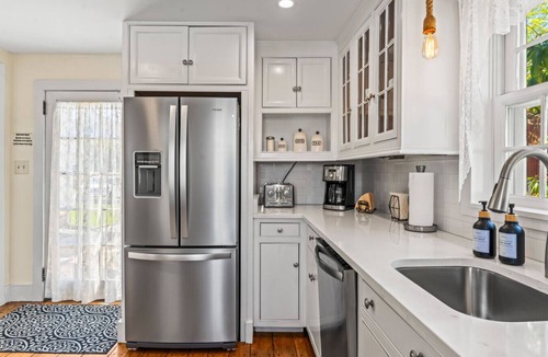 Mystic House | Historic Waterfront Home & Cottage