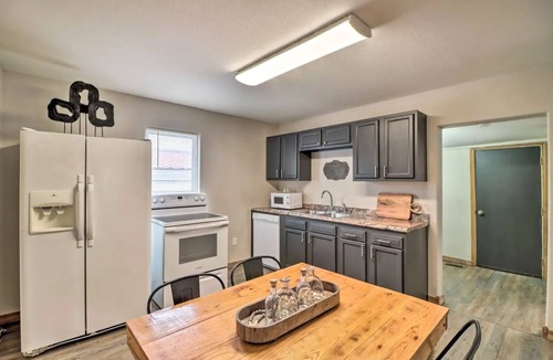 West Plains House | Historic West Plains Home: Walk to MSU + Dtwn