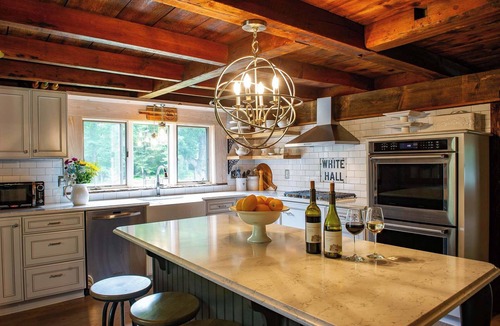 Rowland House | Historic Winery Farmhouse by Lake