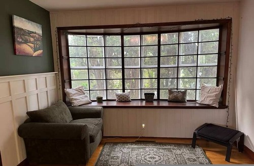 Brownstown House | Historic Yakima Home 4BR Office Backyard Oasis