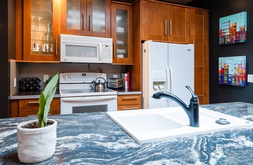 Medicine Hat Apartment | Historical apartment close to downtown
