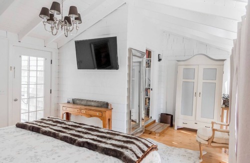 Water Mill Bed & Breakfast | Historical Bed and breakfast