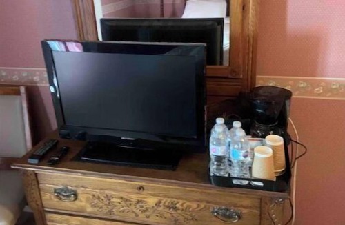 Historic Old Town Hotel | Historical King George Inn 3