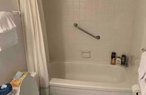 Historic Old Town Hotel | Historical King George Inn 3