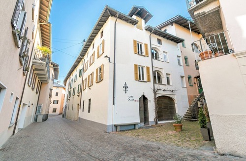Caslano Apartment | Historical Caslano 1, Caslano, Switzerland