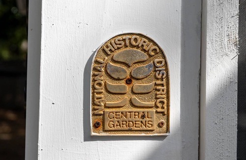Central Gardens House | Historical Central Garden’s Retreat