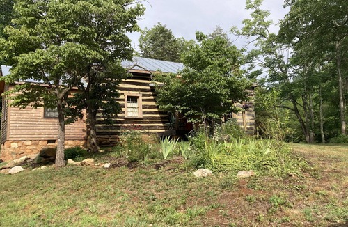 Clifford Cabin | Historical Dogtrot Chestnut Log Cabin.