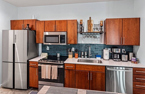 Downtown Chattanooga Condo | Historical Downtown, Private, Self-check-in, 1 car Parking, 1King & 1Queen beds