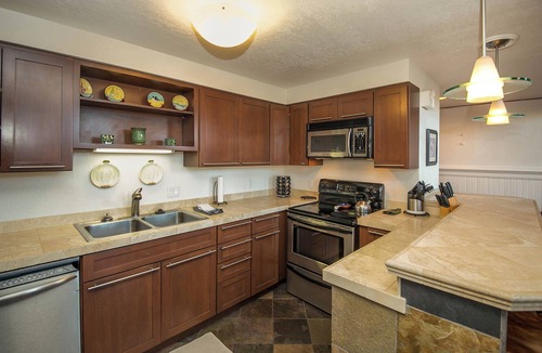 Downtown Bozeman Condo | Historical home in Downtown Bozeman w/fireplace & views - Loft in the Rockies on Main Street!