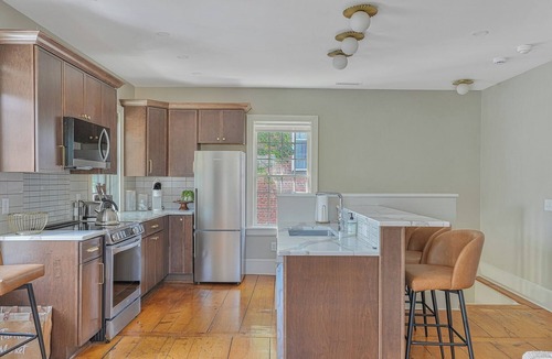 Lenox Apartment | Historical Housatonic Street apartment